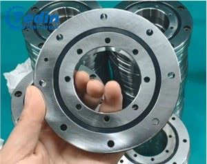 RU42 Rolller croisé roulement